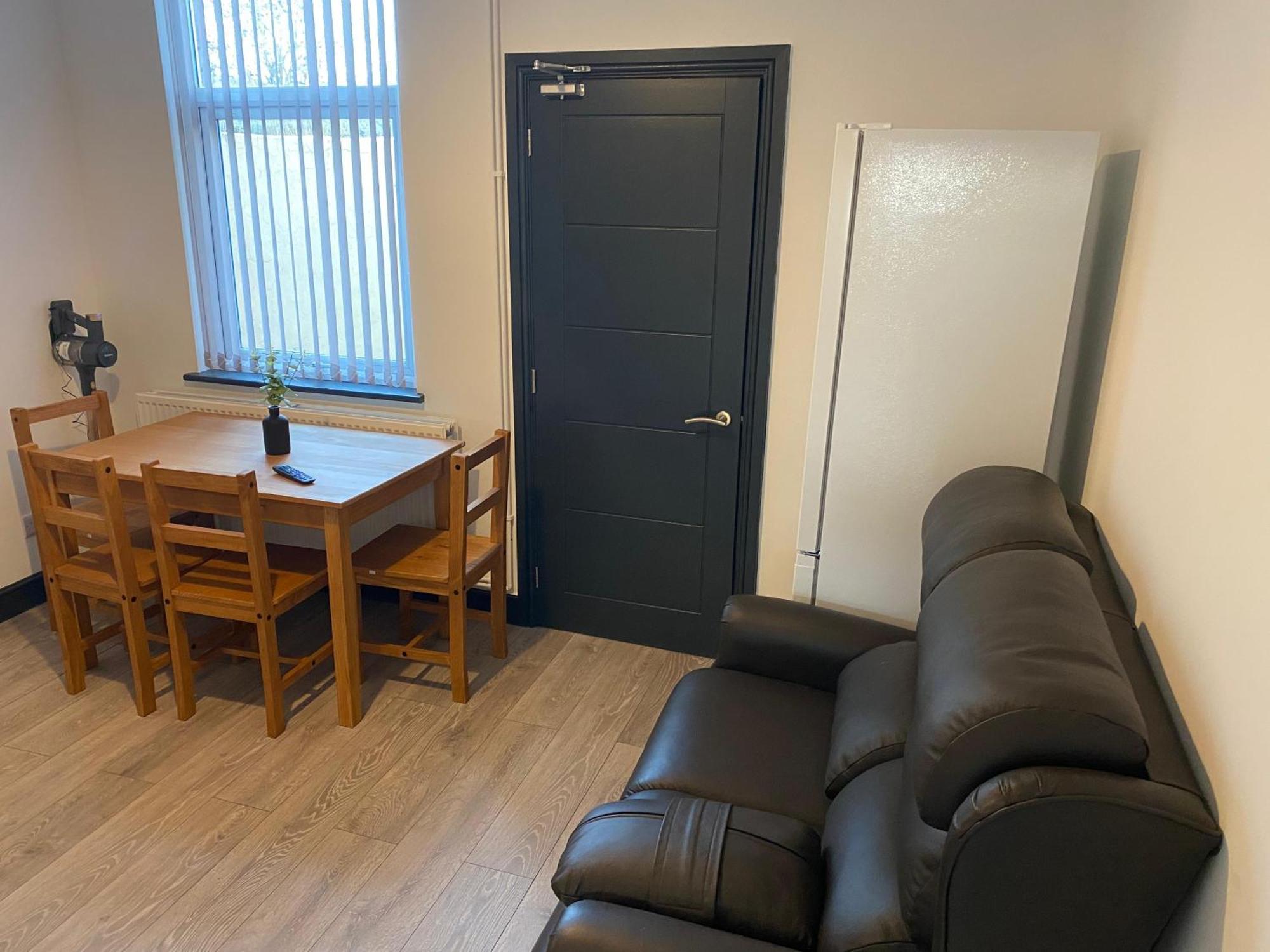 Houghton Guest House 2 Stoke-on-Trent Bagian luar foto