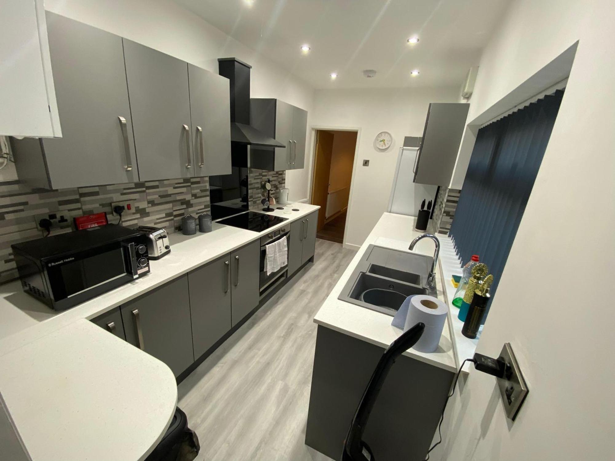 Houghton Guest House 2 Stoke-on-Trent Bagian luar foto
