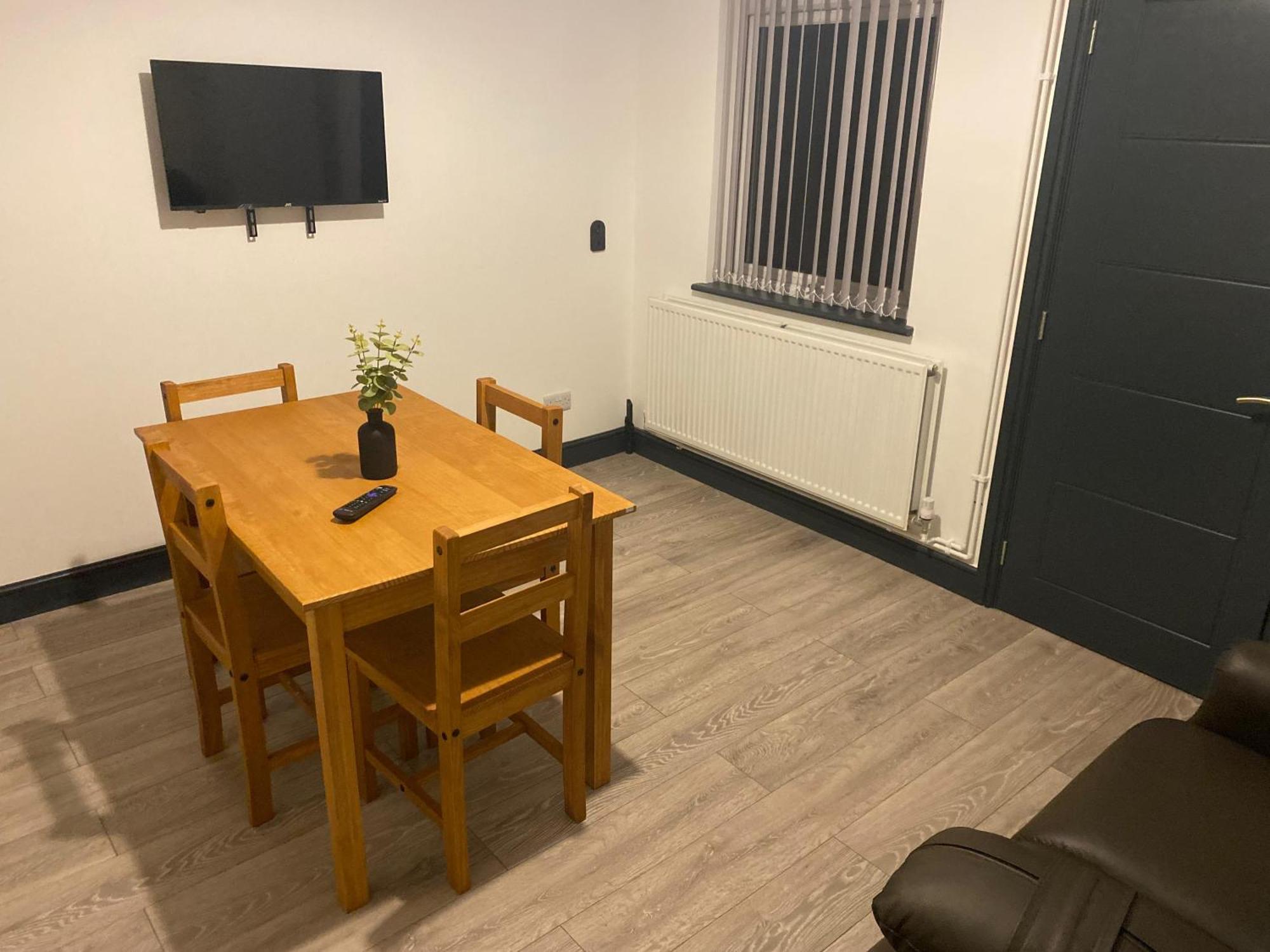Houghton Guest House 2 Stoke-on-Trent Bagian luar foto