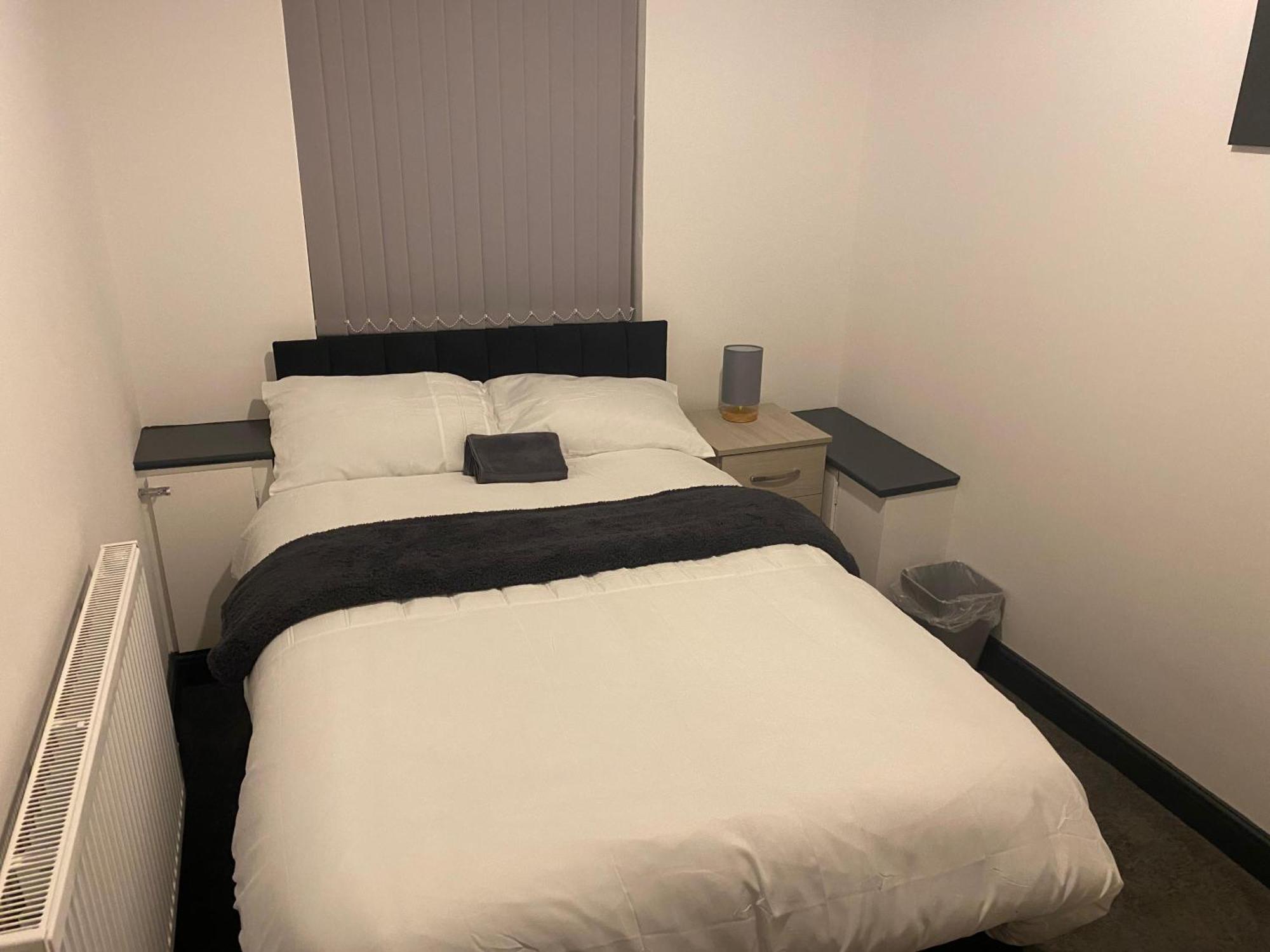Houghton Guest House 2 Stoke-on-Trent Bagian luar foto